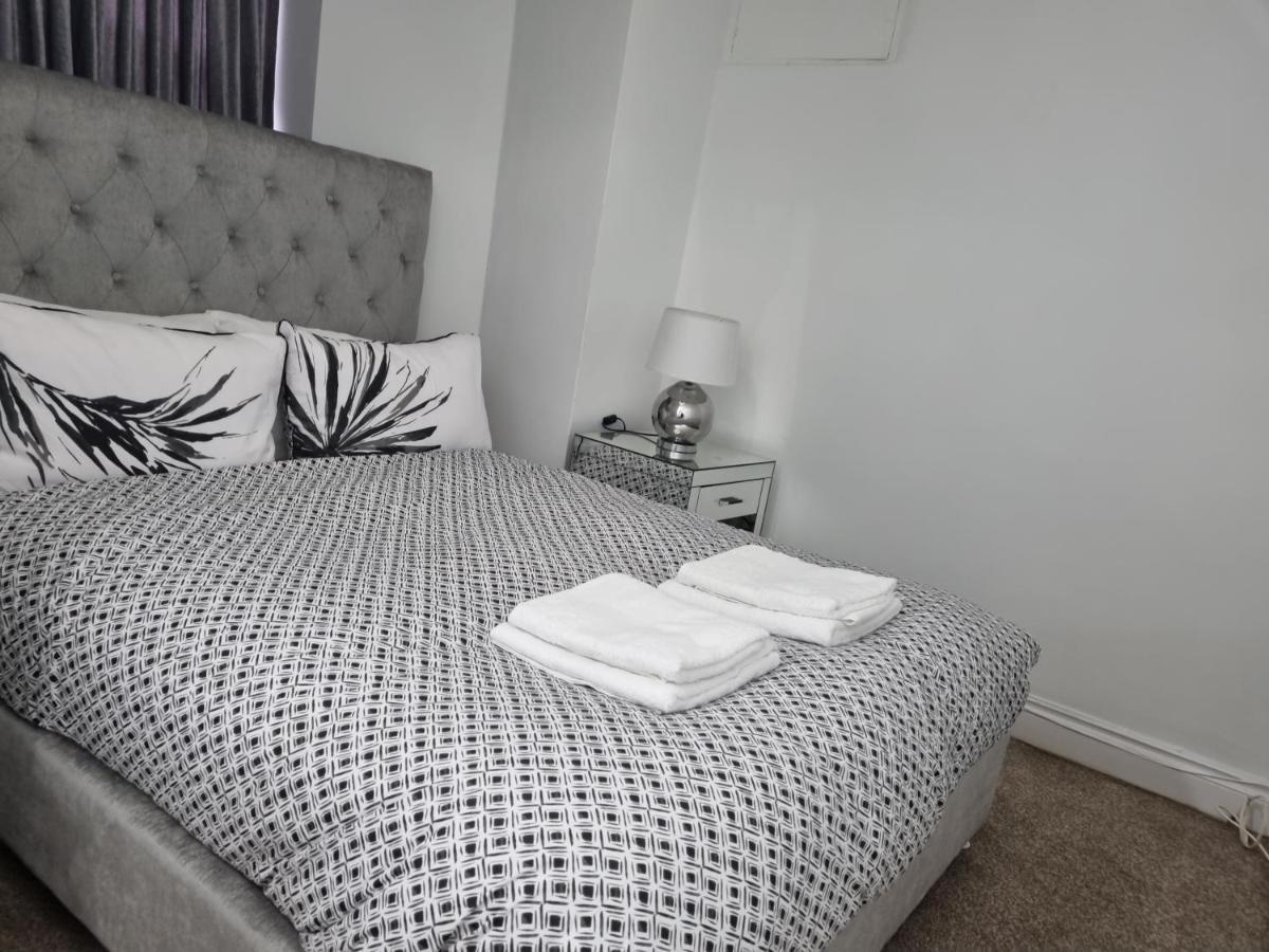 Quantock Lodge Vicarage 1 Рочестър Екстериор снимка