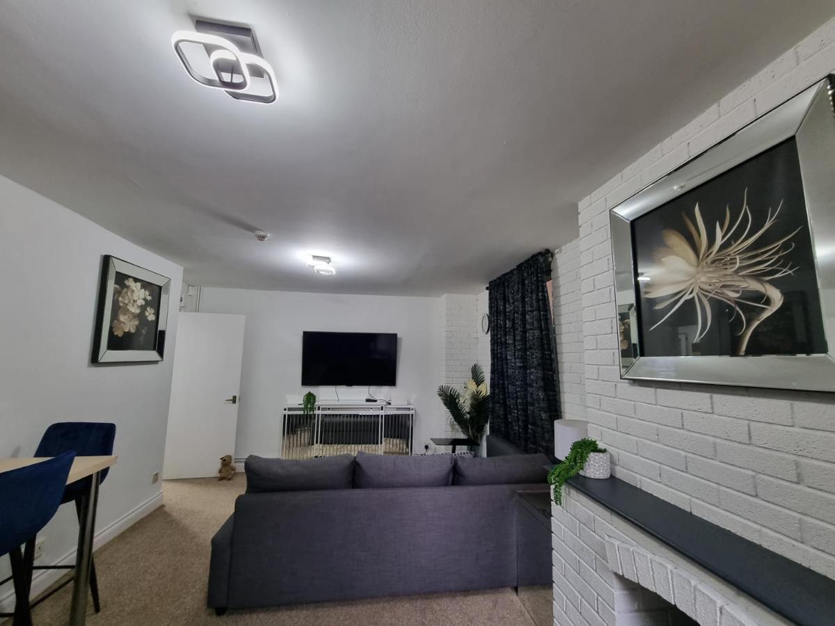 Quantock Lodge Vicarage 1 Рочестър Екстериор снимка